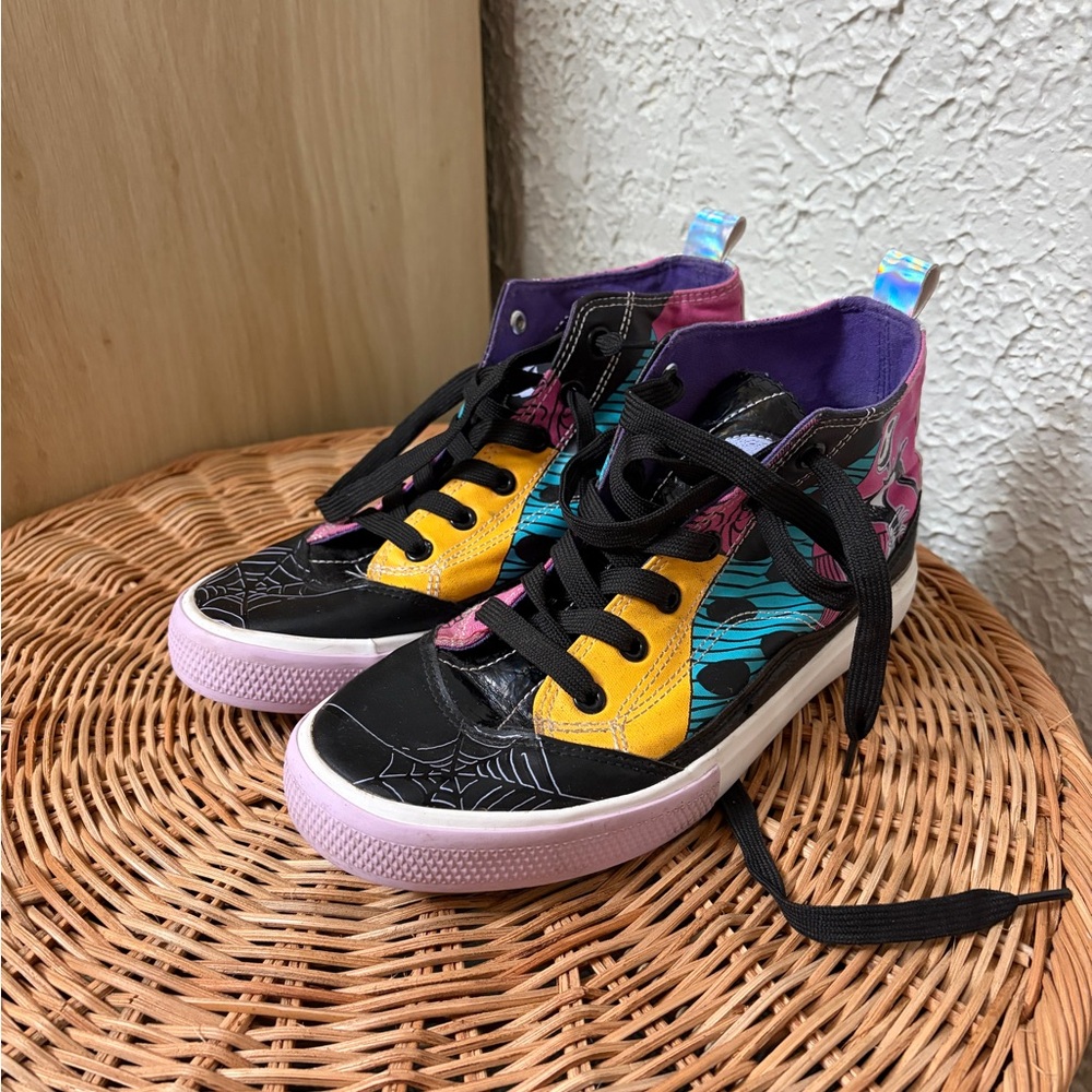 Women’s disney the nightmare before Christmas shoes size 7 1/2 good condition